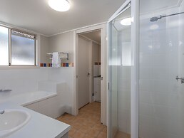 Hastings Cove Waterfront Holiday Apartments