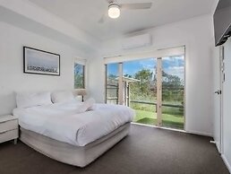 Hastings Cove Waterfront Holiday Apartments