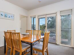 Hastings Cove Waterfront Holiday Apartments