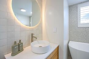 Hastings Cove Waterfront Holiday Apartments