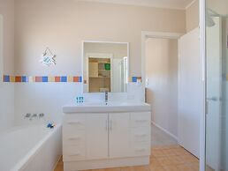 Hastings Cove Waterfront Holiday Apartments