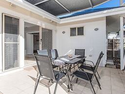 Hastings Cove Waterfront Holiday Apartments