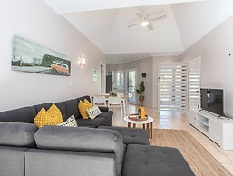 Hastings Cove Waterfront Holiday Apartments