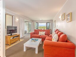 Hastings Cove Waterfront Holiday Apartments
