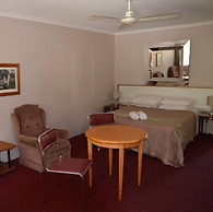 Beerwah Glasshouse Mountains Motel