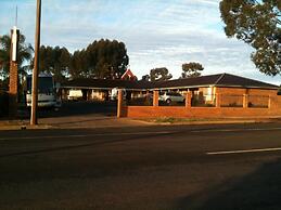 Cobar Town and Country Motor Inn