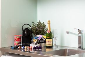 Smith Beach Getaways Beachwood Garden Studio