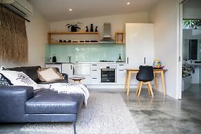 Smith Beach Getaways Beachwood Garden Studio