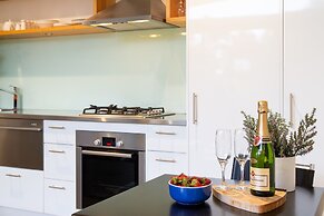 Smith Beach Getaways Beachwood Garden Studio