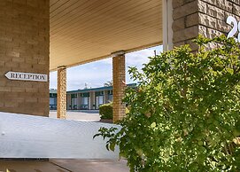 Hi Way Eight Motor Inn