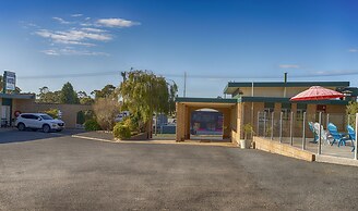 Hi Way Eight Motor Inn