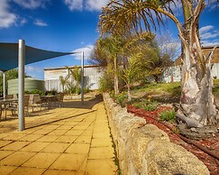 Hi Way Eight Motor Inn