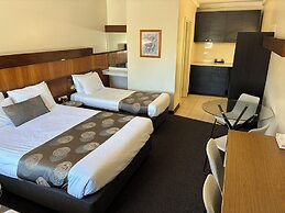 Hi Way Eight Motor Inn
