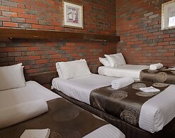 Hi Way Eight Motor Inn