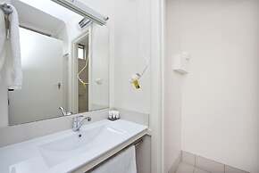 Hi Way Eight Motor Inn