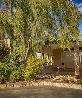 Hi Way Eight Motor Inn