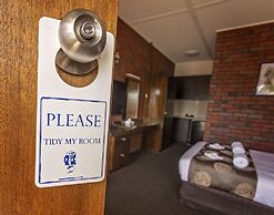 Hi Way Eight Motor Inn