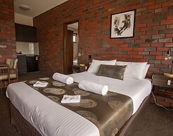 Hi Way Eight Motor Inn