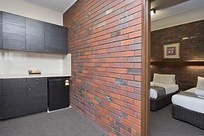 Hi Way Eight Motor Inn