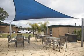 Hi Way Eight Motor Inn