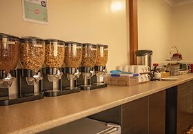 Hi Way Eight Motor Inn