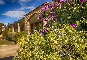 Hi Way Eight Motor Inn