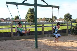 Warrnambool Motel and Holiday Park