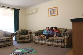 Warrnambool Motel and Holiday Park