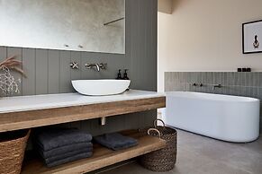 Lakeside Villas at Crittenden