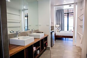 Barrier Beach Resort