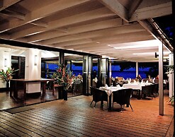 Barrier Beach Resort