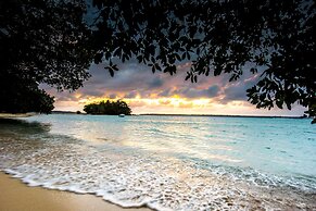 Barrier Beach Resort