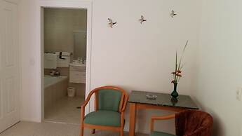 Mescal's at Pampoolah B&B