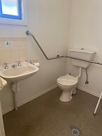 Deniliquin Country Club Motor Inn