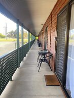 Deniliquin Country Club Motor Inn