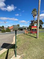 Deniliquin Country Club Motor Inn