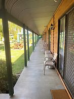 Deniliquin Country Club Motor Inn