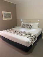 Deniliquin Country Club Motor Inn