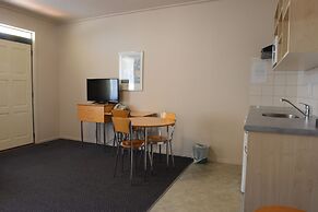 Victoria Court Motor Lodge