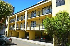 Victoria Court Motor Lodge