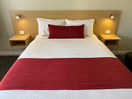 Country Gardens Motel