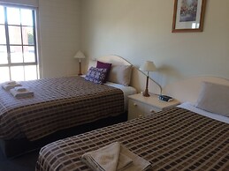 Ambassador Motor Inn Ballarat