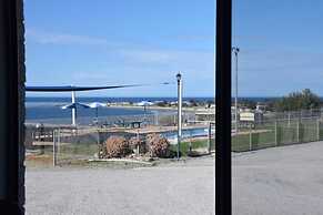 Stansbury Holiday Motel