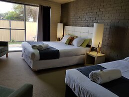 Lancelin Sands Hotel