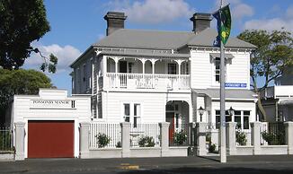 Ponsonby Manor