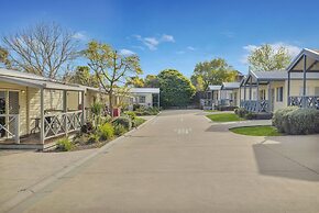 Metung Holiday Villas