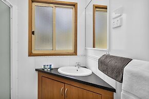 Metung Holiday Villas