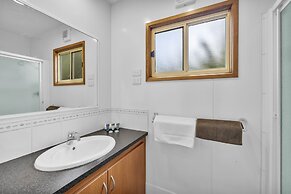 Metung Holiday Villas