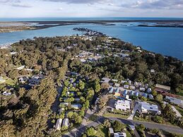 Metung Holiday Villas