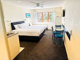 Albany Executive Motor Inn